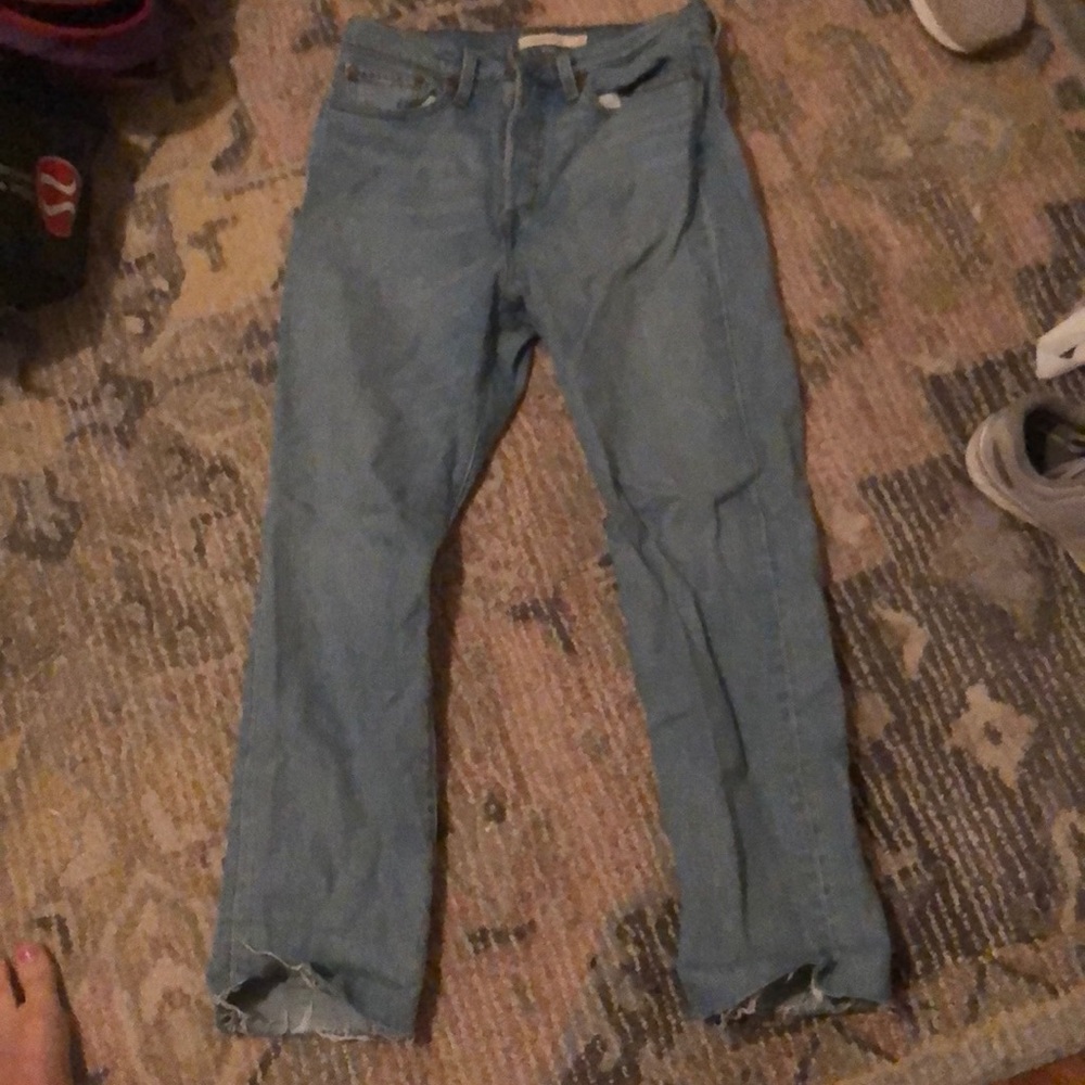 Like new - Levi’s wedgie jeans